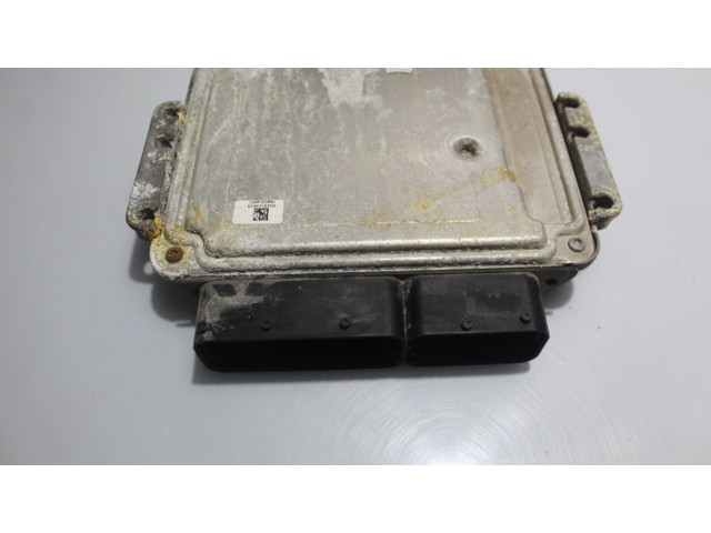 Блок управления двигателем ECU