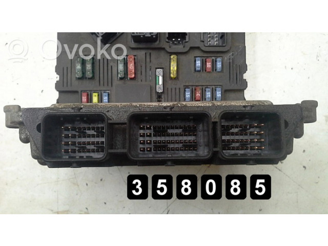 Блок управления двигателя 0281011861   Citroen C3