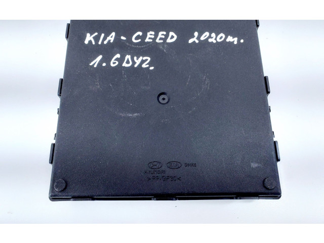 Блок комфорта 95400J7490   KIA Ceed   