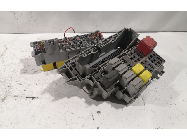 Блок предохранителей  93363140   Opel Meriva A    