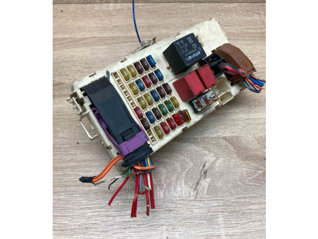 Блок предохранителей 51711824, 46778898   Fiat Stilo    