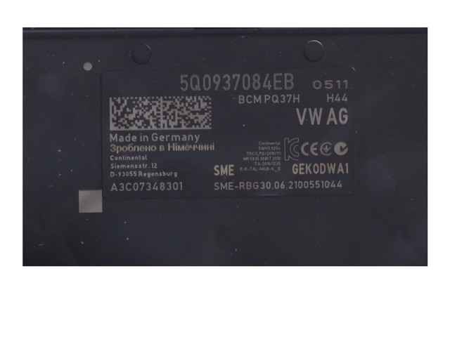 Pojistková skříňka Řídící jednotka BSM 5Q0937084EB   Volkswagen T-Roc 2021