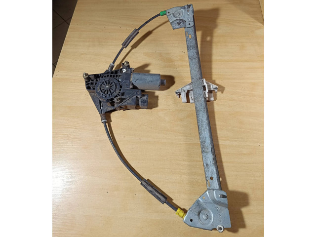 Zpětné zrcátko  Peugeot 406 1997  0130821674  