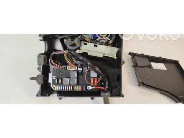   Pojistková skříňka 7516708, 10911013   Land Rover Range Rover L322 2007