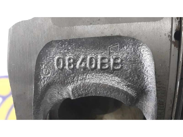 Píst 11257803033, 0840BB   BMW 7 E65 E66  pro naftový motor 2.0  