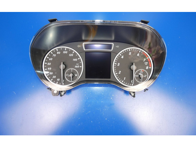 Přístrojová deska  Mercedes-Benz A W176 2015 A1769002203, 0263700327  