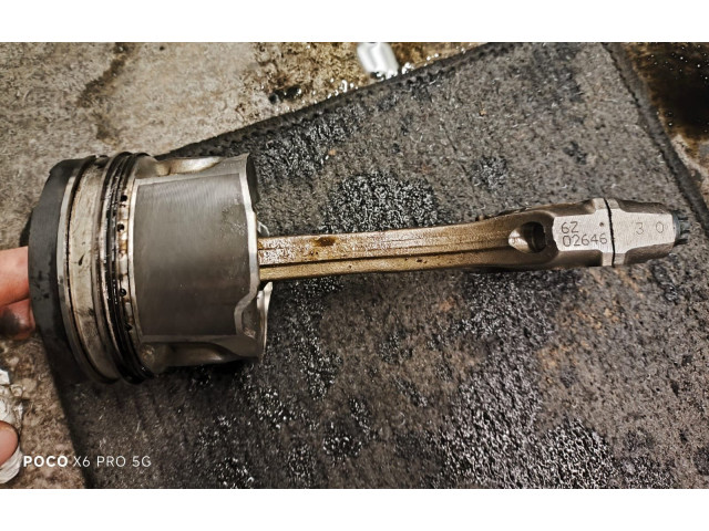  Поршень с шатуном  02647, 02646  Toyota RAV 4 (XA30)  