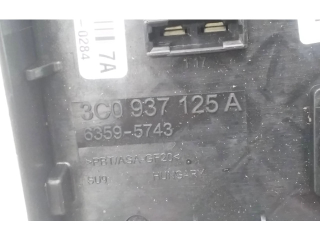 Блок предохранителей 3C0937125A   Volkswagen Sharan    