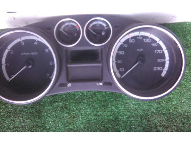 Přístrojová deska  Peugeot 308 2013 9665107380  