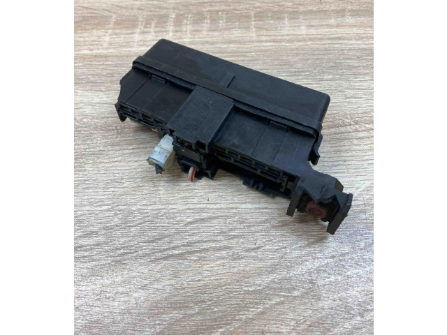 Блок предохранителей GE6S5335   Mazda 626    