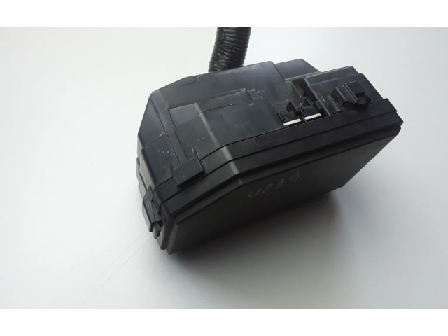 Блок предохранителей T1TE010   Honda CR-V    