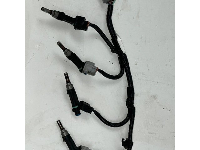 Vstřikovač 2325042090, 8212652010   Toyota Yaris     
