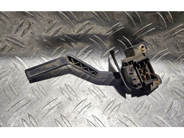 Ручка стеклоочистителей 1363016, 01837727   Volvo 740