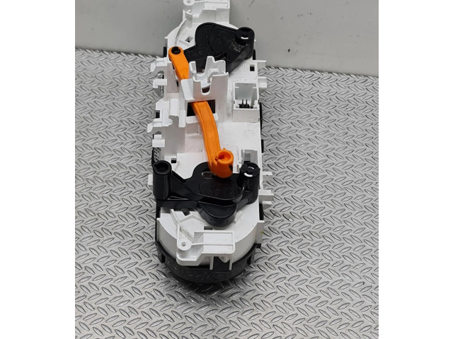 Блок управления климат-контролем 96722483ZD, E1063173   Peugeot 208