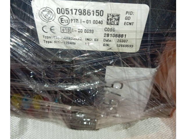 Блок предохранителей 00517986150, 28106881   Fiat Grande Punto    