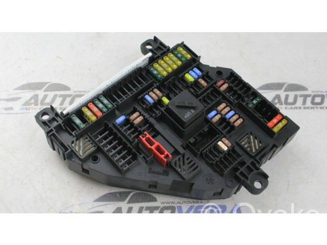 Блок предохранителей  9210860   BMW X3 F25    
