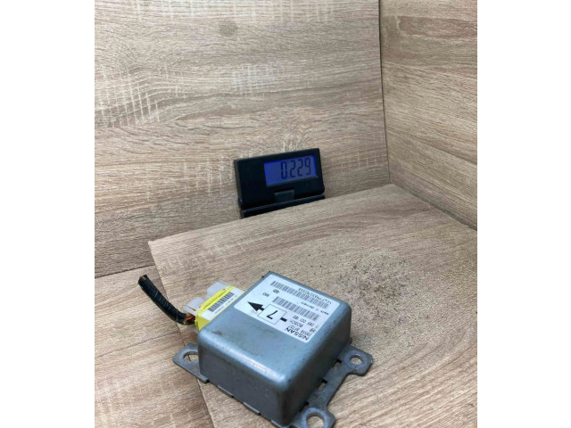 Řídící jednotka 285566F707, 0285001183   Nissan Micra 1993