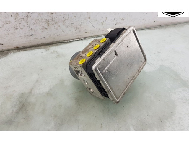 Jednotka ABS A2054313912   Mercedes-Benz C W205 2015