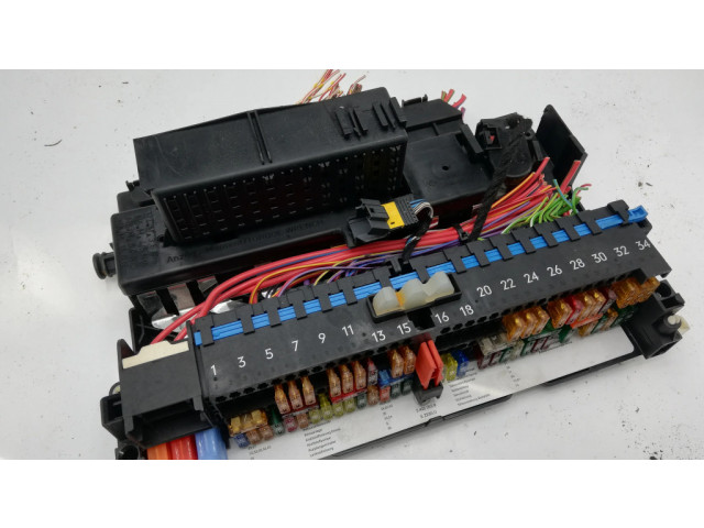 Блок предохранителей 8364540, 8364542   BMW X3 E83    