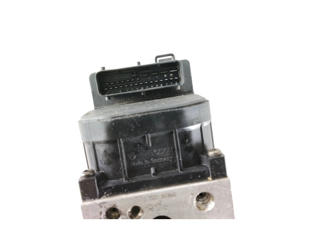 Jednotka ABS 47660VK310, 11000031300   Nissan Navara D22 2004