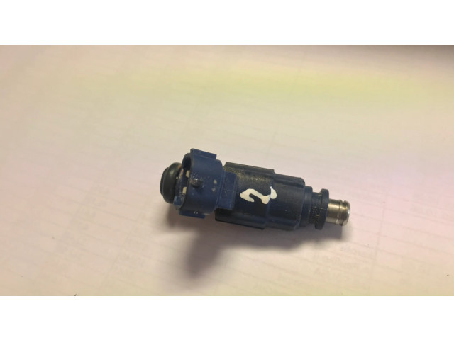 Форсунка 353102B000    Hyundai i30 для бензинового двигателя  1.6