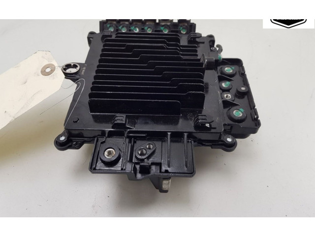 Блок предохранителей  111237900E, 111237900E   Tesla Model S    