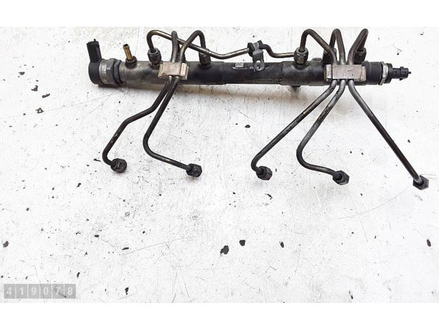 Vstřikovač 30750283   Volvo V70  pro naftový motor 0.0  