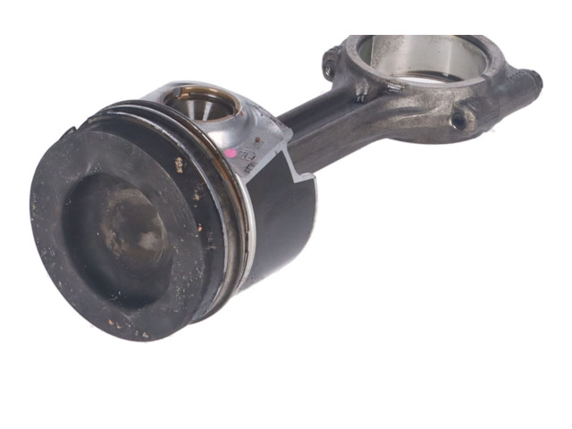 Поршень Шатун  04L107065A  Volkswagen PASSAT B8  