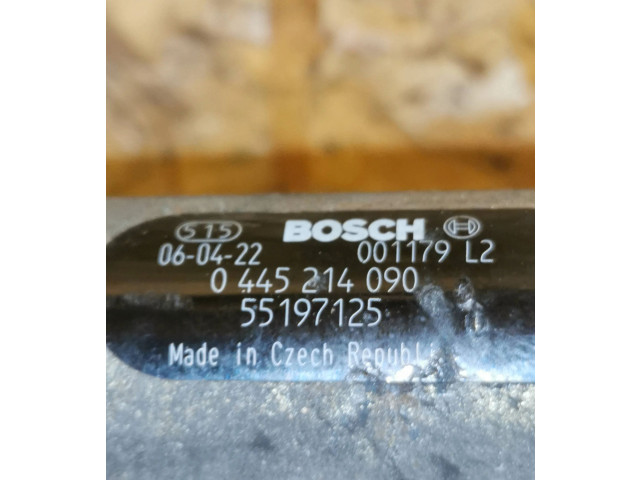 Топливная рампа 55197125, 001179L2   Opel Combo C  