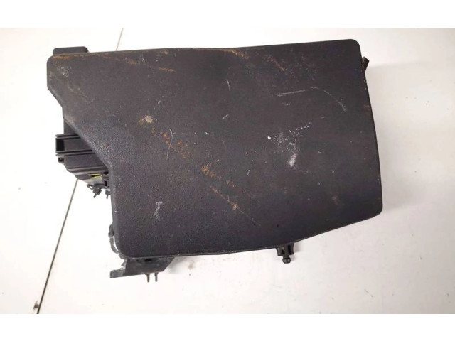   Pojistková skříňka 8211105z20, 82111-05z20   Toyota Avensis T270 2015