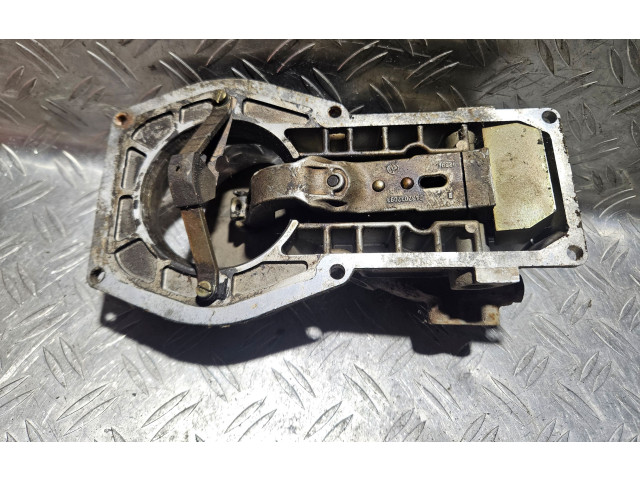 Vstřikovací lišta 0438120185, 035133353AB   Audi 100 200 5000 C3     