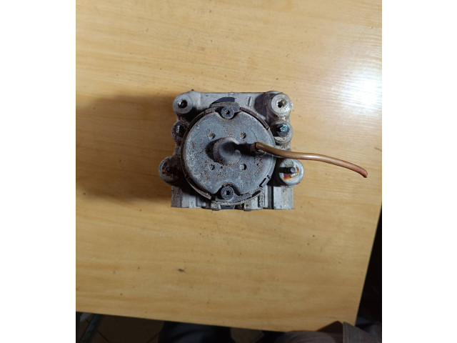 Jednotka ABS 8D0614111   Audi A6 S6 C4 4A 1996