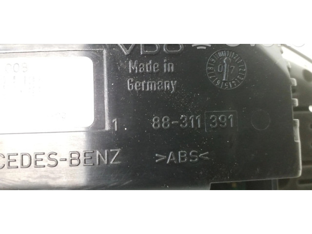 Přístrojová deska  Mercedes-Benz E W211 2007 A2115404548, 110080363008  