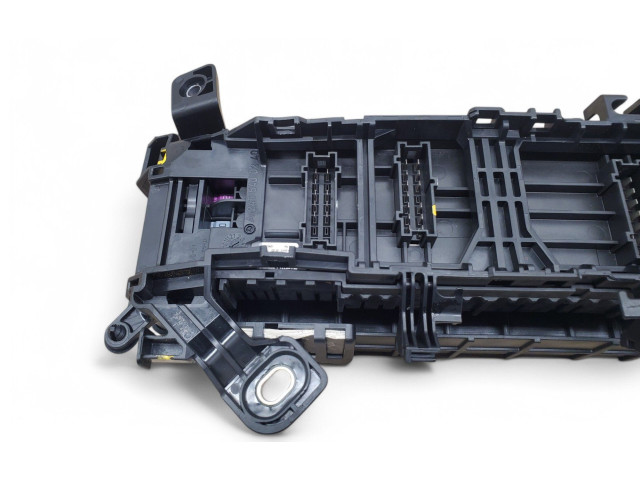   Pojistková skříňka A2465400040   Mercedes-Benz GLA W156 2016