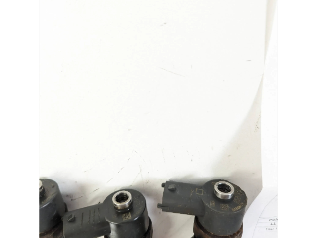 Vstřikovač 8200084534   Renault Vel Satis  pro naftový motor 2.2  