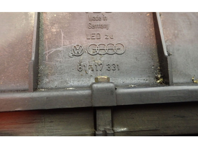 Панель приборов 8111733181117332   Audi 80 90 B2       