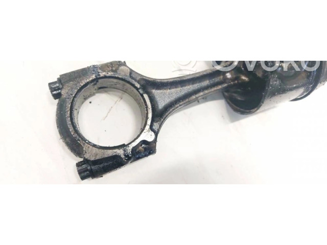 Píst 82L73, 82L73   Toyota Avensis T250     