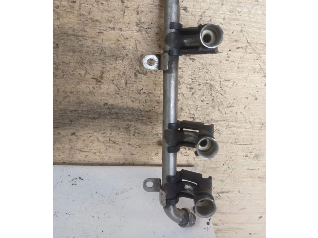 Vstřikovací lišta 078133681n   Audi 100 S4 C4     