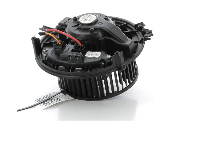 Вентилятор печки    5WB819021A, I0-5530J   Volkswagen Touran II