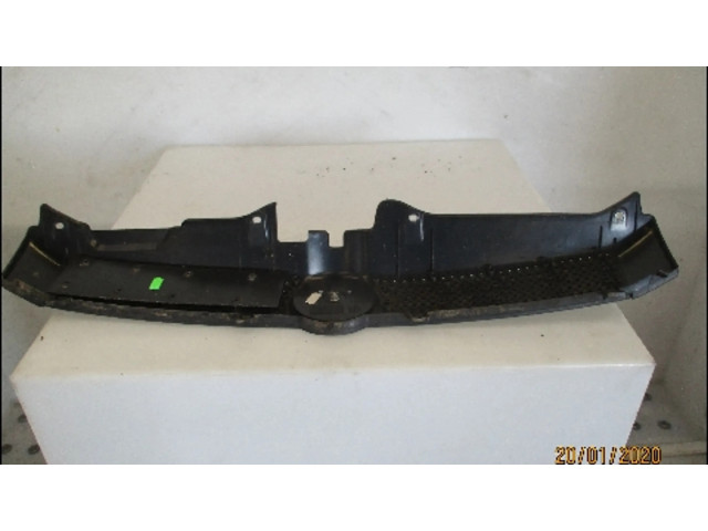 Передняя решётка Fiat Panda II 2003-2012 года 735513182      