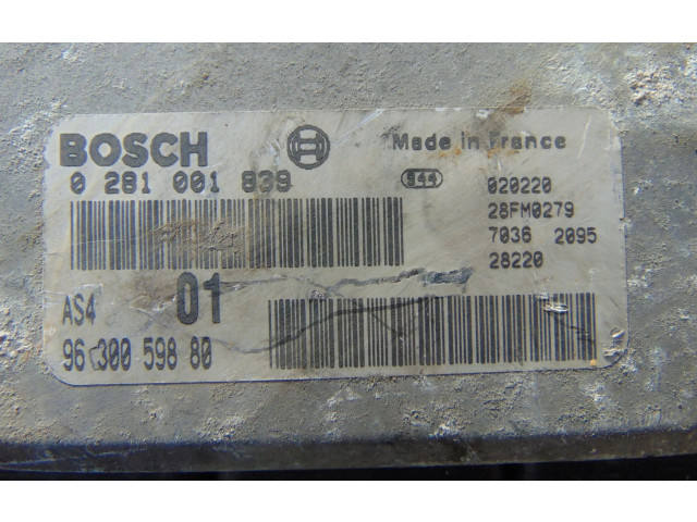 Řídící jednotka 9630059880, 0281001839   Peugeot 106 2001