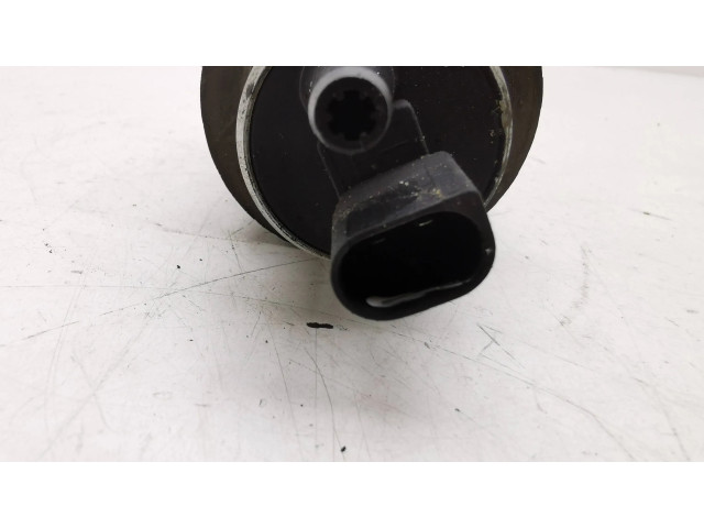 Vstřikovací čerpadlo 1184633   BMW 5 E39  pro naftový motor 2.5  