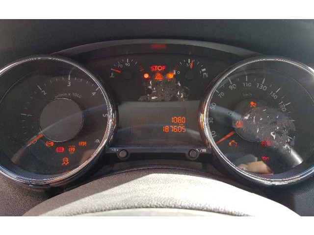Přístrojová deska  Peugeot 5008 2009 9810462780  