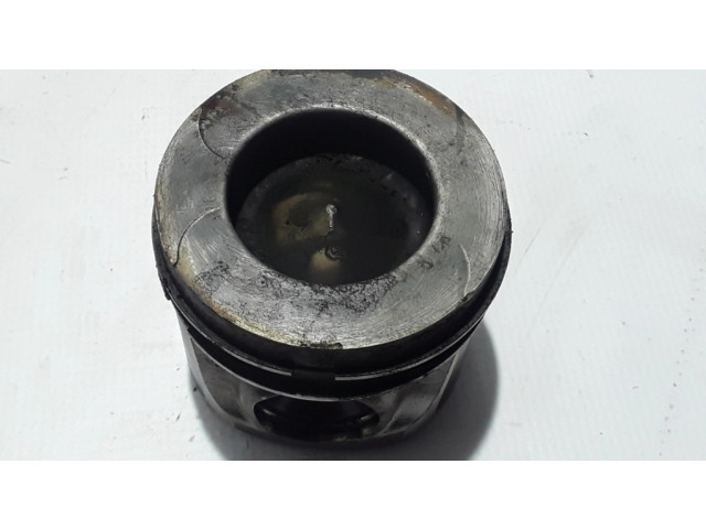 Píst 120A14489R   Renault Alaskan  pro naftový motor 2.3 M9T270 