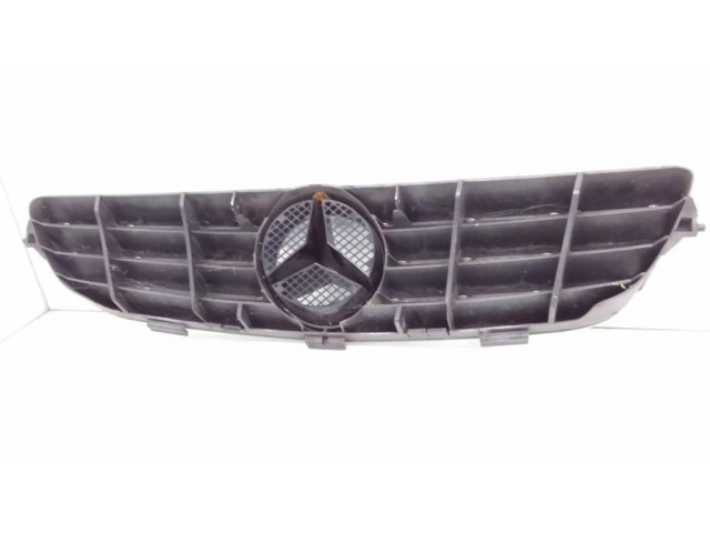 Верхняя решётка Mercedes-Benz CLK A209 C209 2002-2009 года A2098800383, A2098800183      