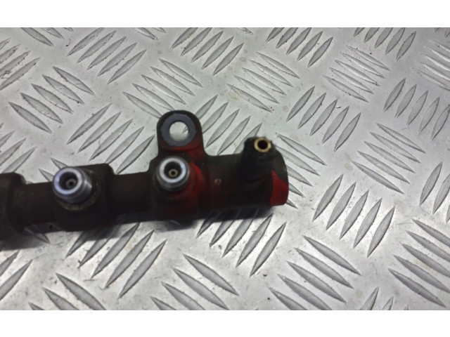 Vstřikovací lišta 23810-33030   Toyota Auris 150     