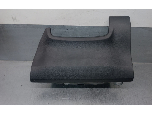 Подушка безопасности водителя 7390012030B0   Toyota Corolla E140 E150
