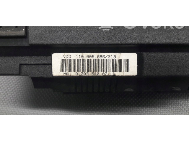 Přístrojová deska  Mercedes-Benz C W203 2001 A2035400211  