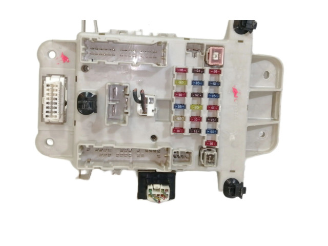 Pojistková skříňka Řídící jednotka BSM 8198050030, 0665004650   Toyota RAV 4 (XA10) 2002