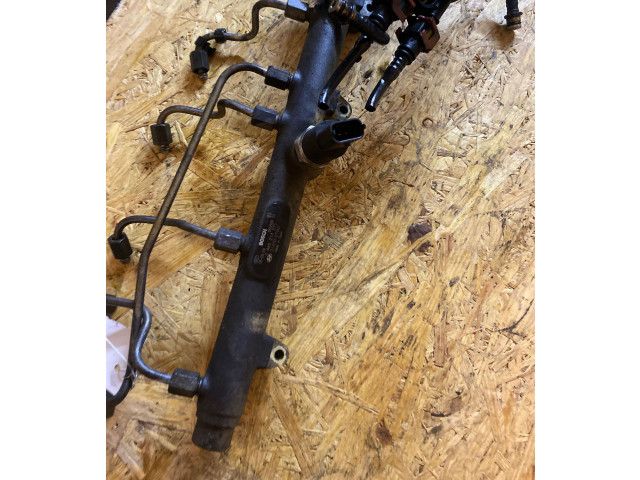 Vstřikovací lišta 3140027001, 05599892   Hyundai Tucson JM    D4EA 